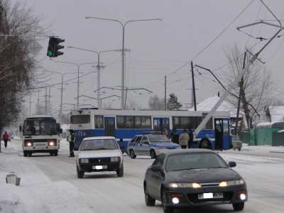 ДТП с участием рейсового автобуса и столба (+Фото)