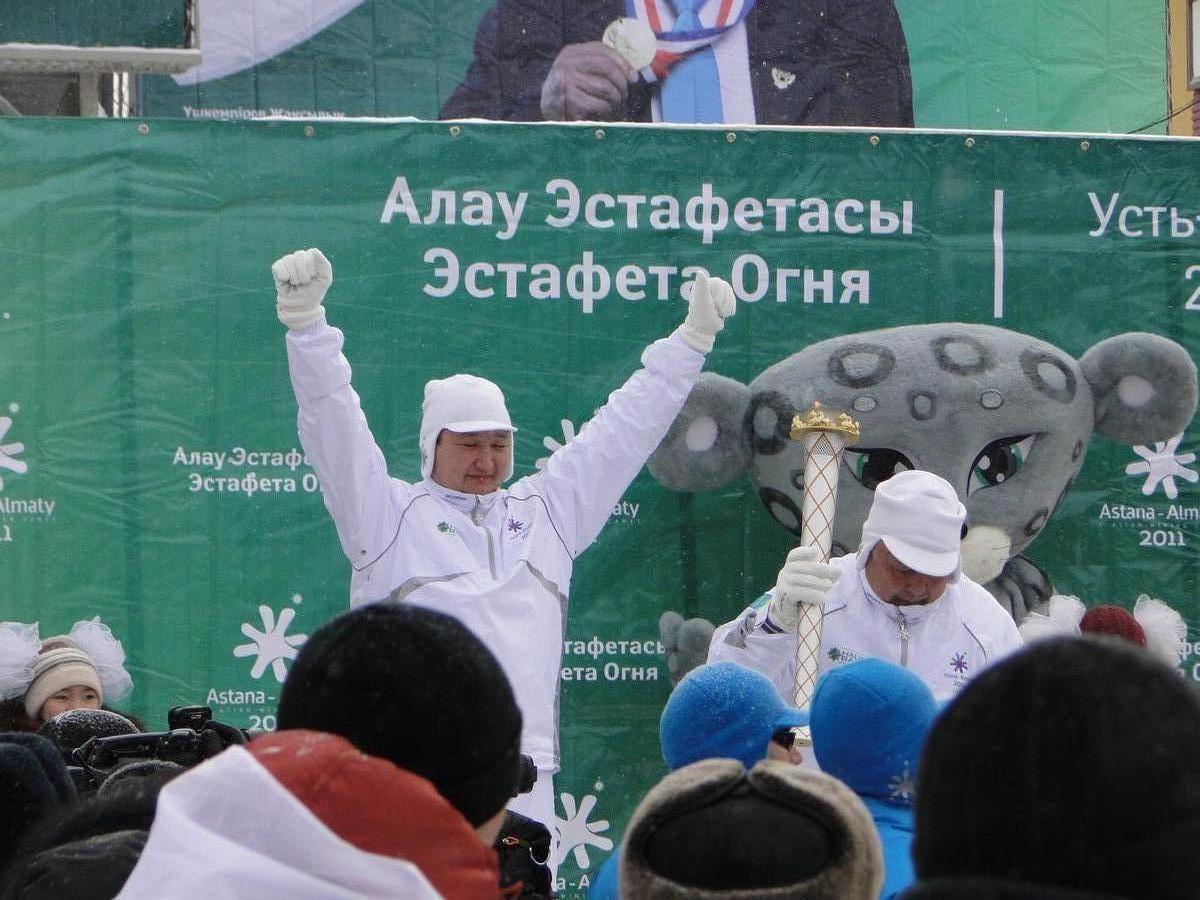 Передача эстафеты огня азиады
